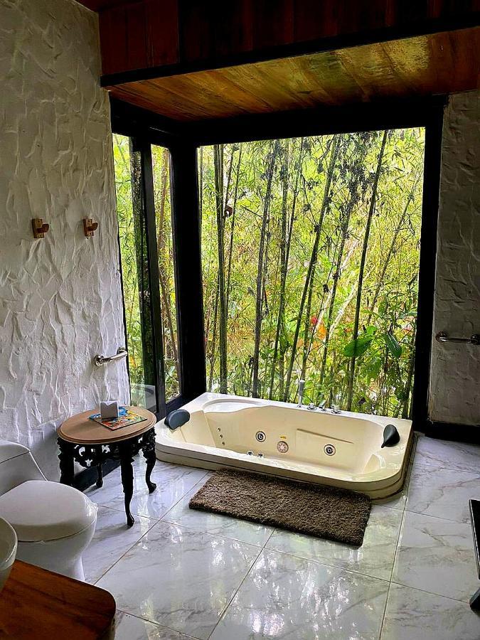 Cantalarana Lodge มินโด ภายนอก รูปภาพ